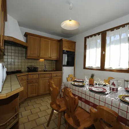 Chamois A Modern, 2-bedroom In The Alps With Terrace Les Men Apartamento *